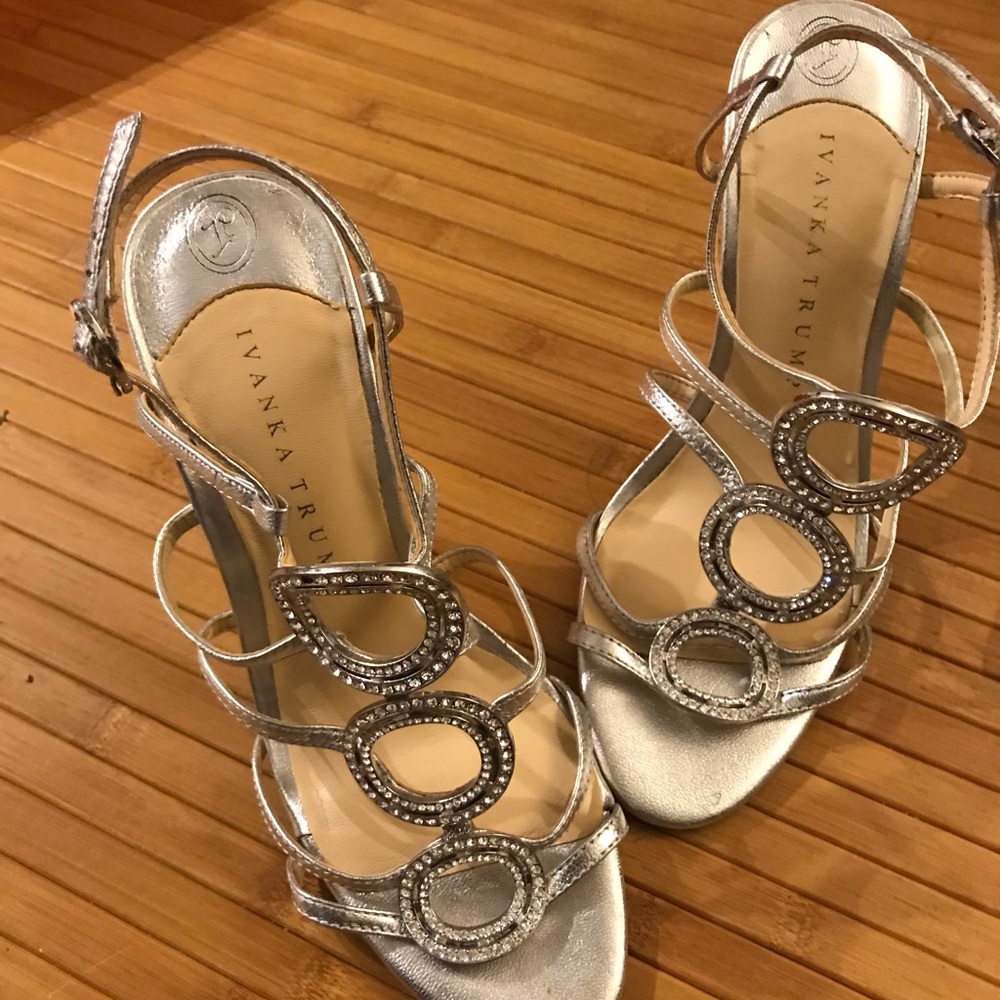 Ivanka trump silver leather sandals